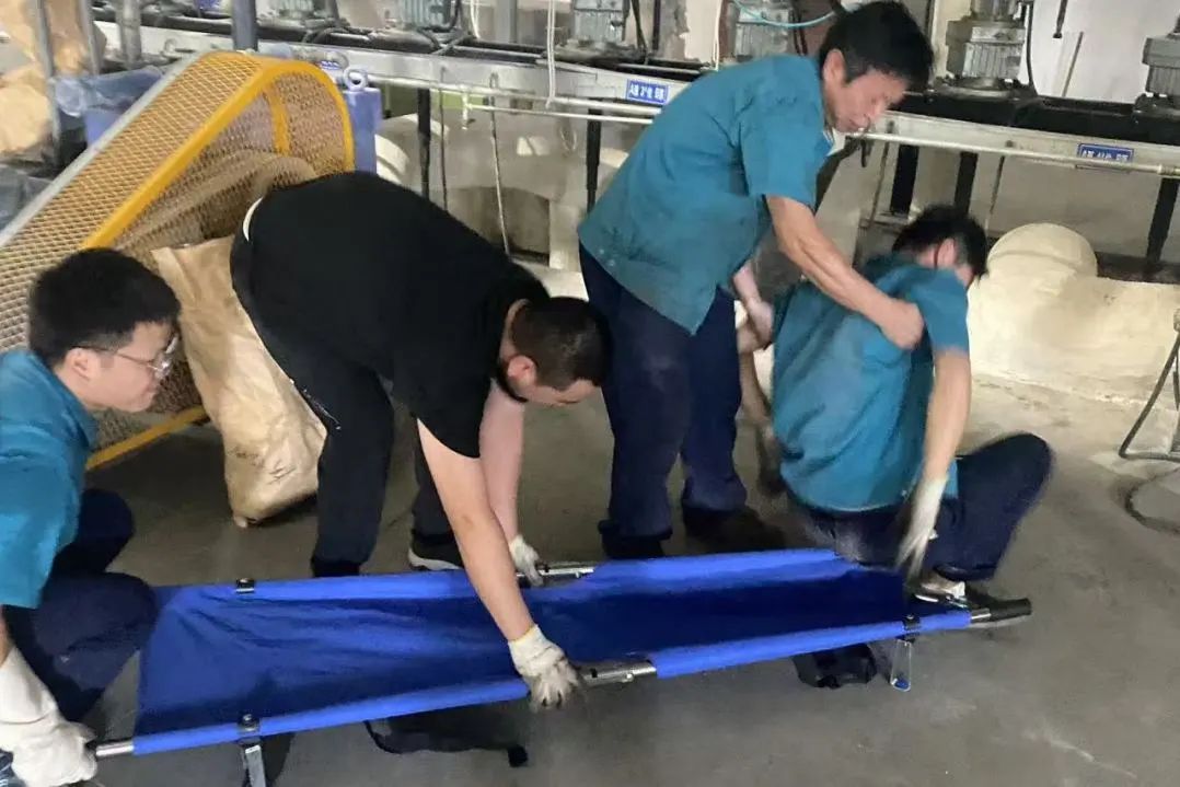 Changshu պոլիեսթերն իրականացնում է արտակարգ իրավիճակների փրկարարական աշխատանքներ `բարձր ջերմաստիճանի պատճառով